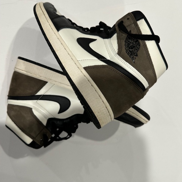Nike Jordan 1 Retro High Dark Mocha - Size 10.5 - Picture 7 of 11